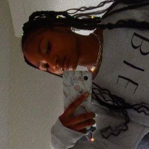 Meet your Posher, Lehana